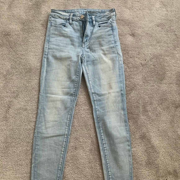 American Eagle jeans. Light washed jeans. - Picture 5 of 9